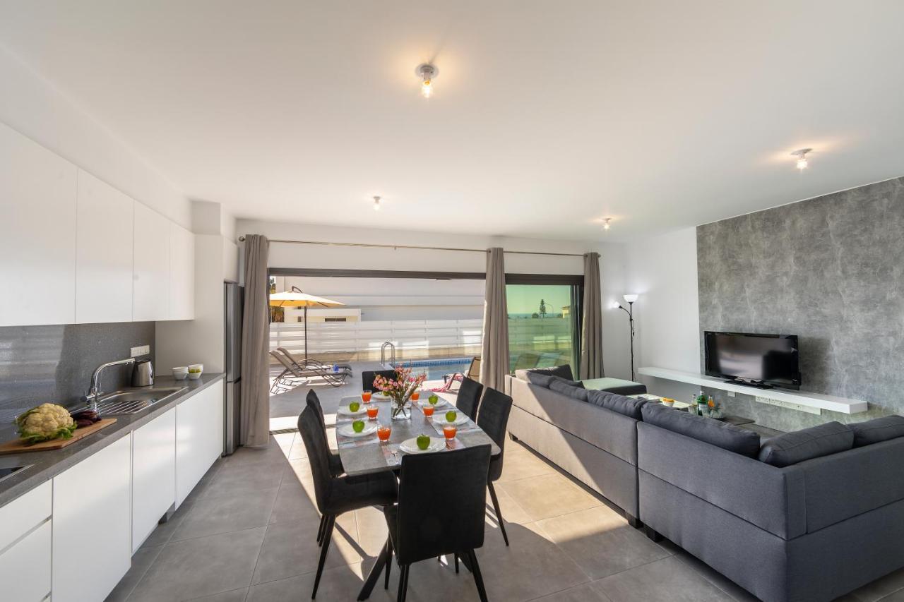 Villa Andre, Walking Distance To Coral Bay 페이야 외부 사진