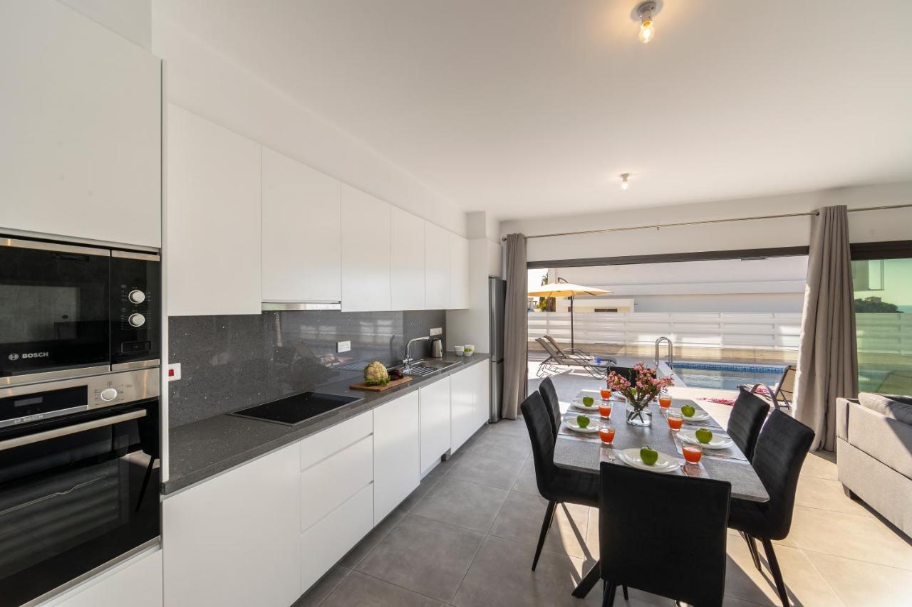 Villa Andre, Walking Distance To Coral Bay 페이야 외부 사진